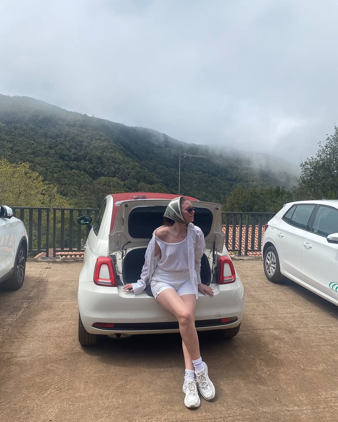 Post 9 by Zoé on Instagram (carousel)