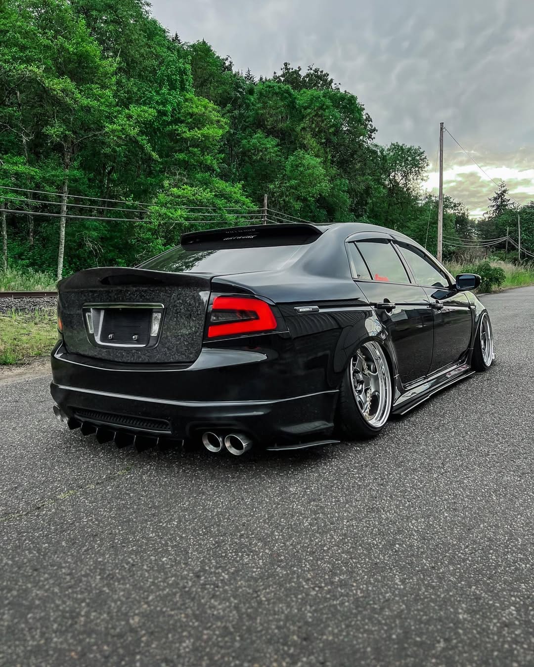 Post 10 by M R. L I F E S T Y L E on Instagram (image)