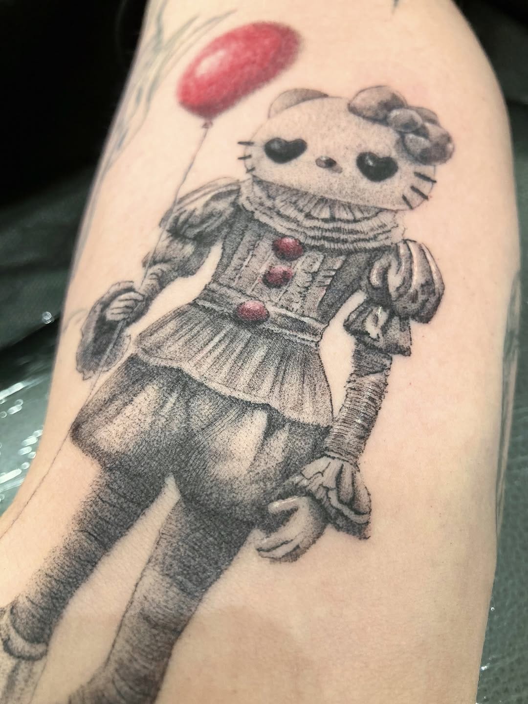 Post 1 by M̷O̷S̷T̷A̷Z̷A̷  / fineline tattoo microrealismo madrid on Instagram (carousel)