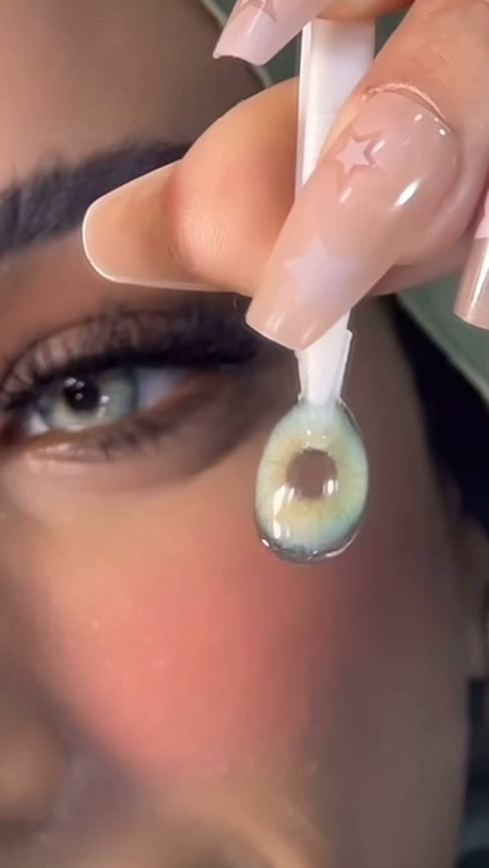 Post 6 by Lensesparadiise®️ on Instagram (video)