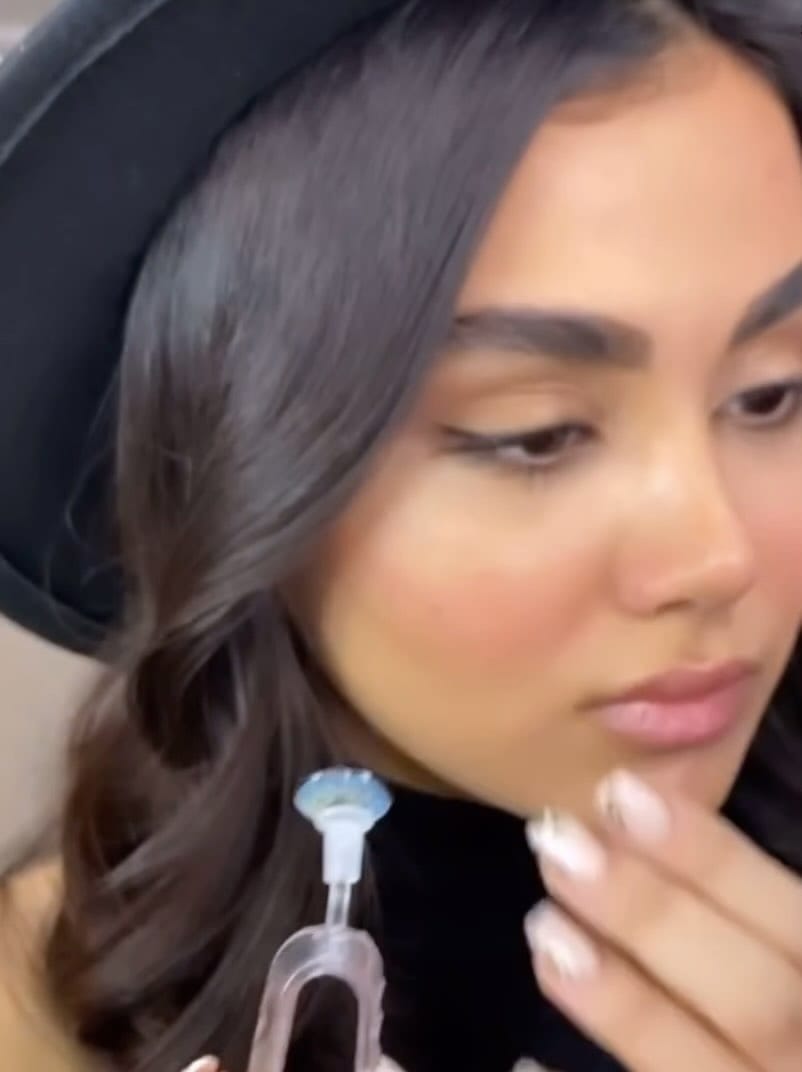 Post 4 by Lensesparadiise®️ on Instagram (video)