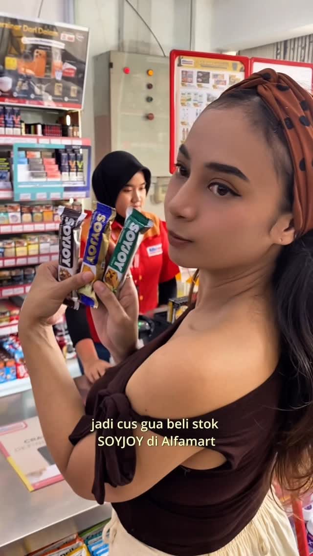 Post 4 by J I N N Y 🧿 on Instagram (video)