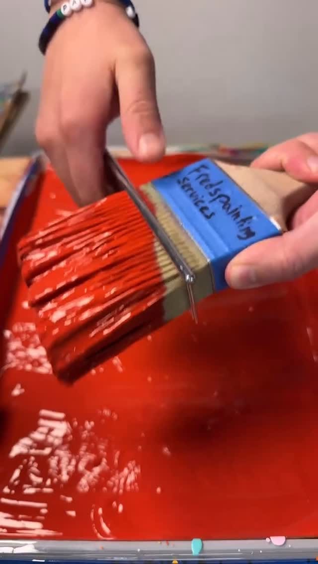 Post 3 by Mit Finn von Farben Löwe - DIY mit Farbe ohne schleifen on Instagram (video)