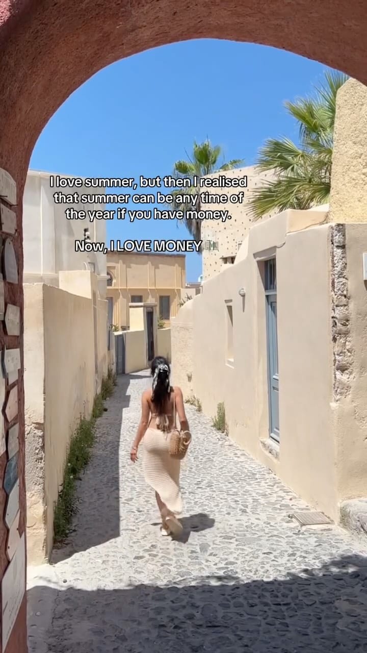 Post 1 by Juanita on Instagram (video)