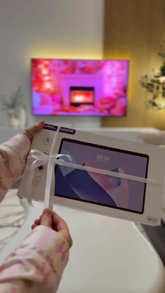 Post 7 by Aya Amouna on Instagram (video)