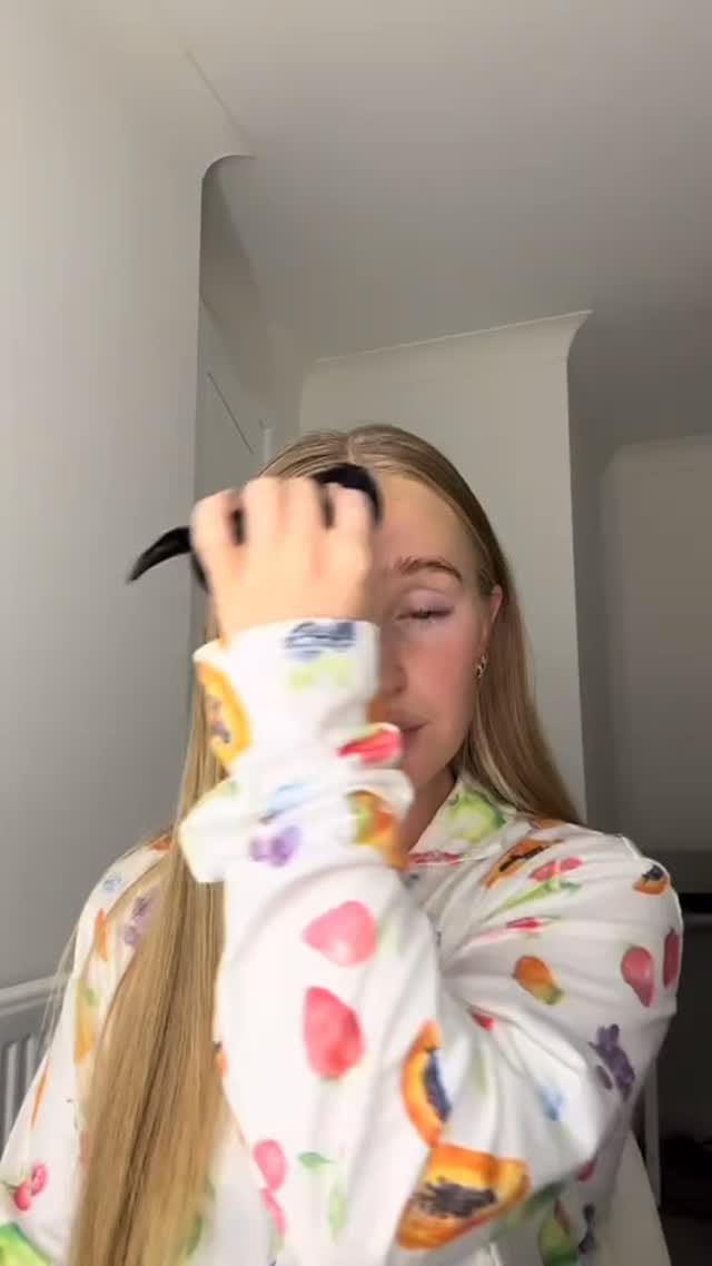Post 4 by Longmei on Instagram (video)