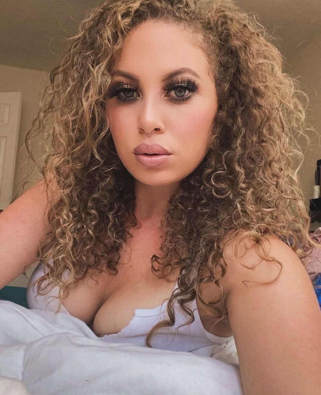 Post 5 by Donna Arcangel on Instagram (image)