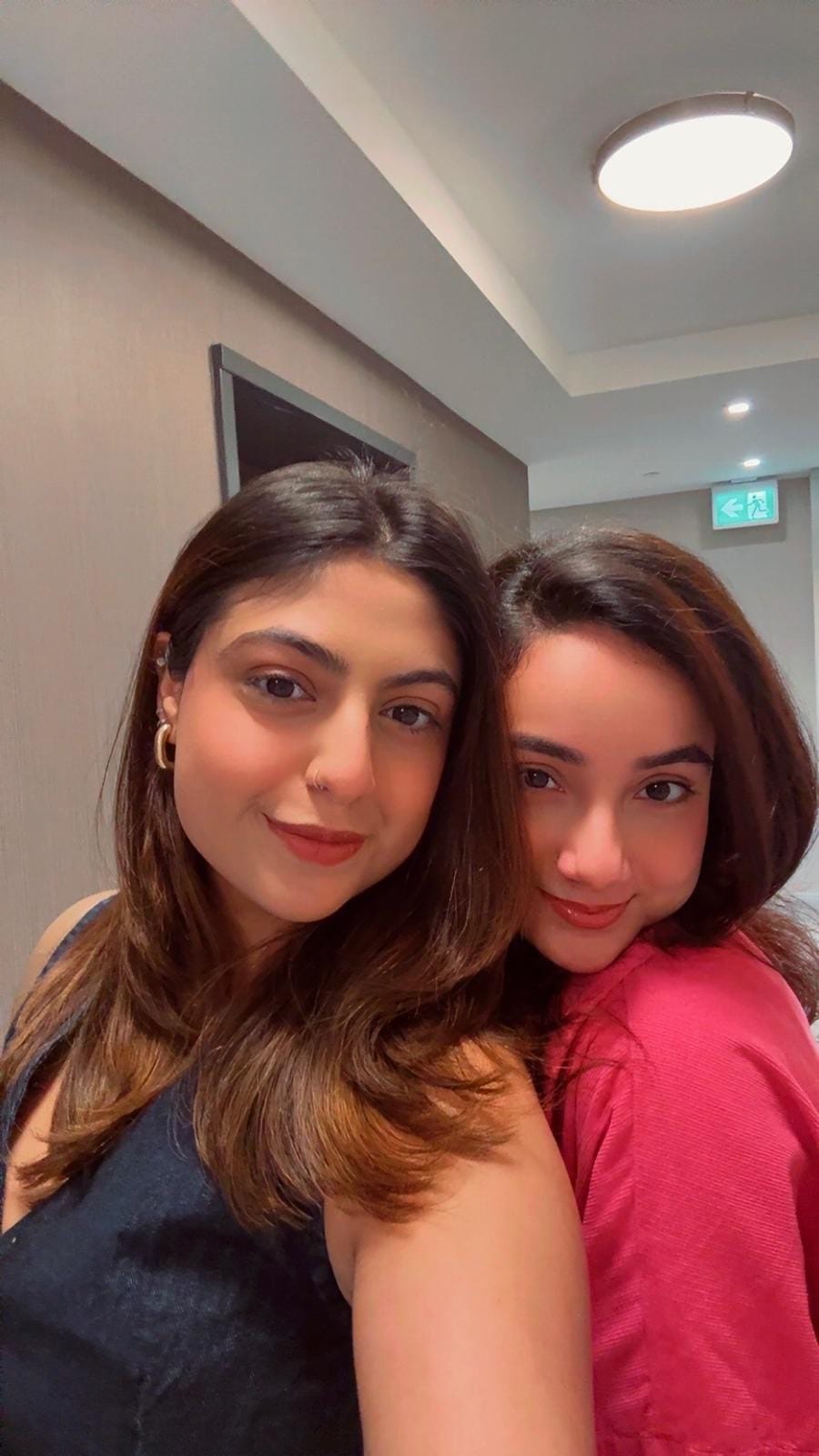Post 8 by Mishika Arora on Instagram (video)