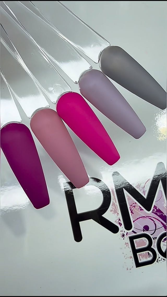 Post 8 by RM Beautynails on Instagram (video)