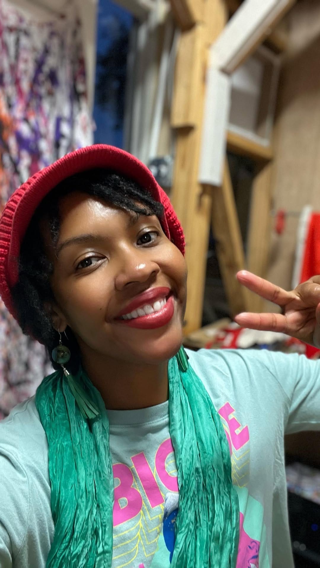 Post 9 by Viva La Silk on Instagram (video)