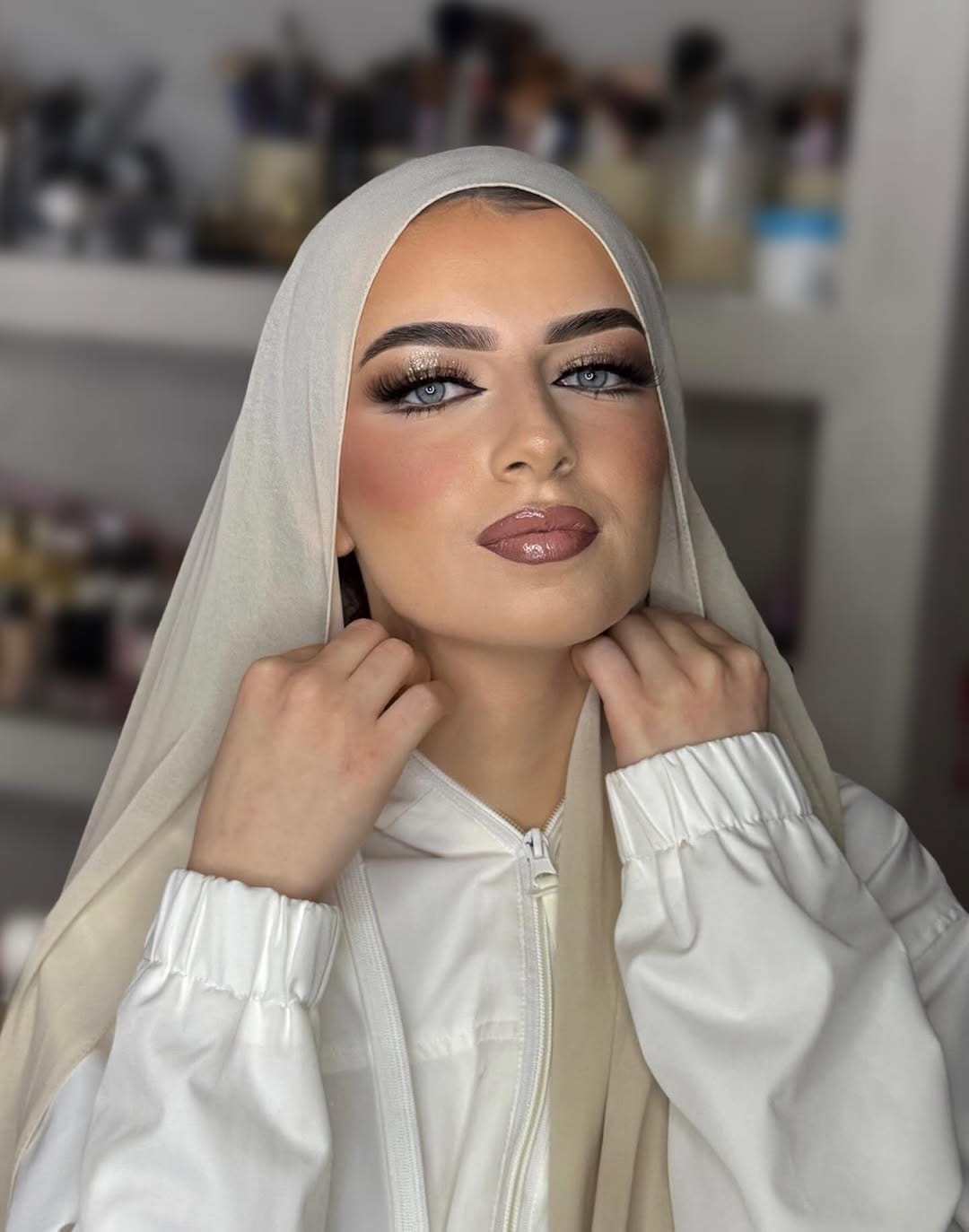 Post 2 by Mirrors on Instagram (carousel)