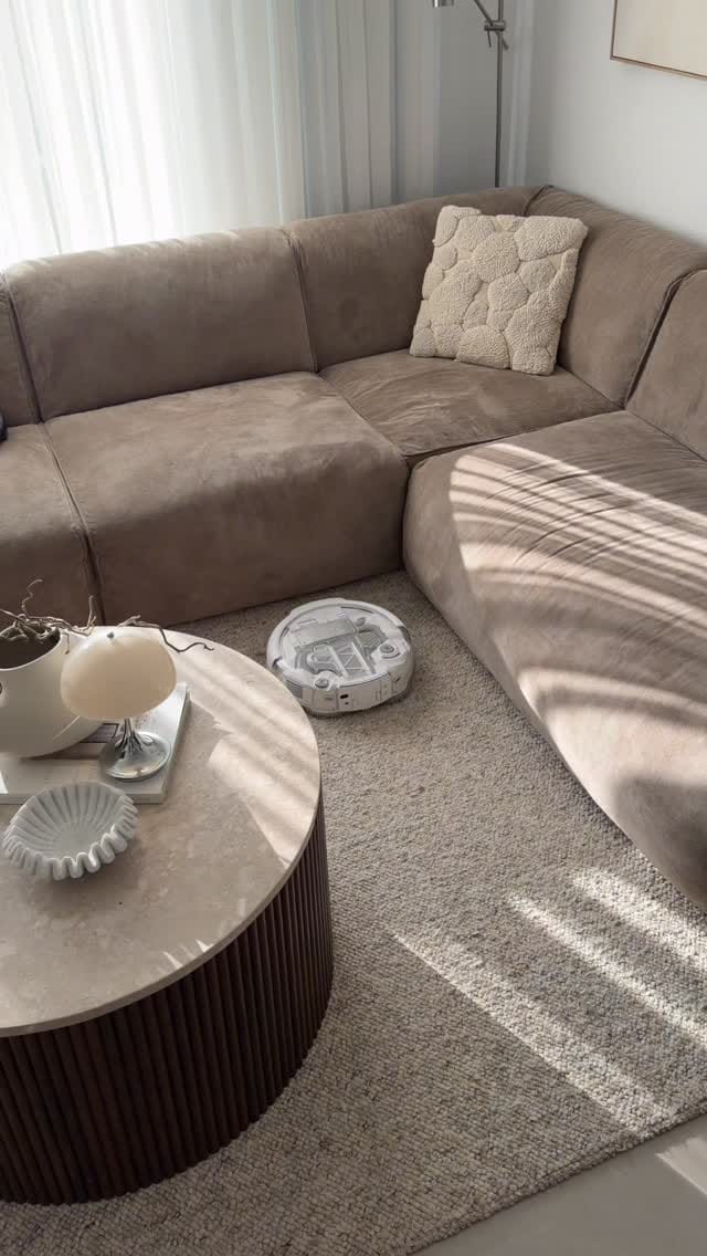 Post 8 by 𝐊𝐀𝐓𝐄𝐑𝐈𝐍𝐀 | 𝐔𝐆𝐂 & 𝐂𝐎𝐍𝐓𝐄𝐍𝐓 𝐂𝐑𝐄𝐀𝐓𝐎𝐑𝐈𝐍 on Instagram (video)