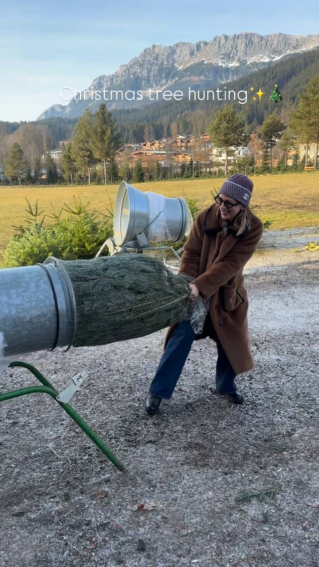 Post 7 by Tamara Gräfin von Nayhauss on Instagram (video)