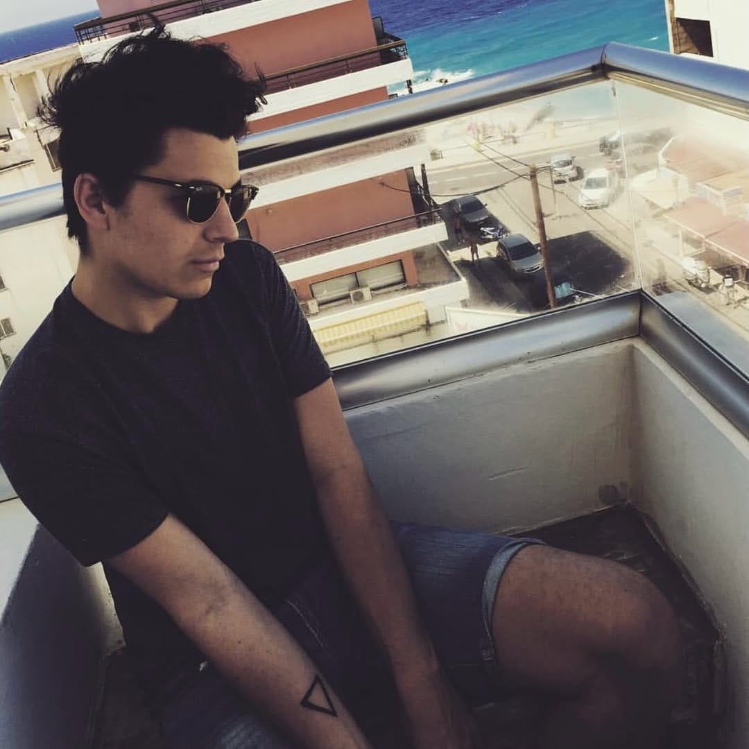 Post 2 by Max on Instagram (carousel)
