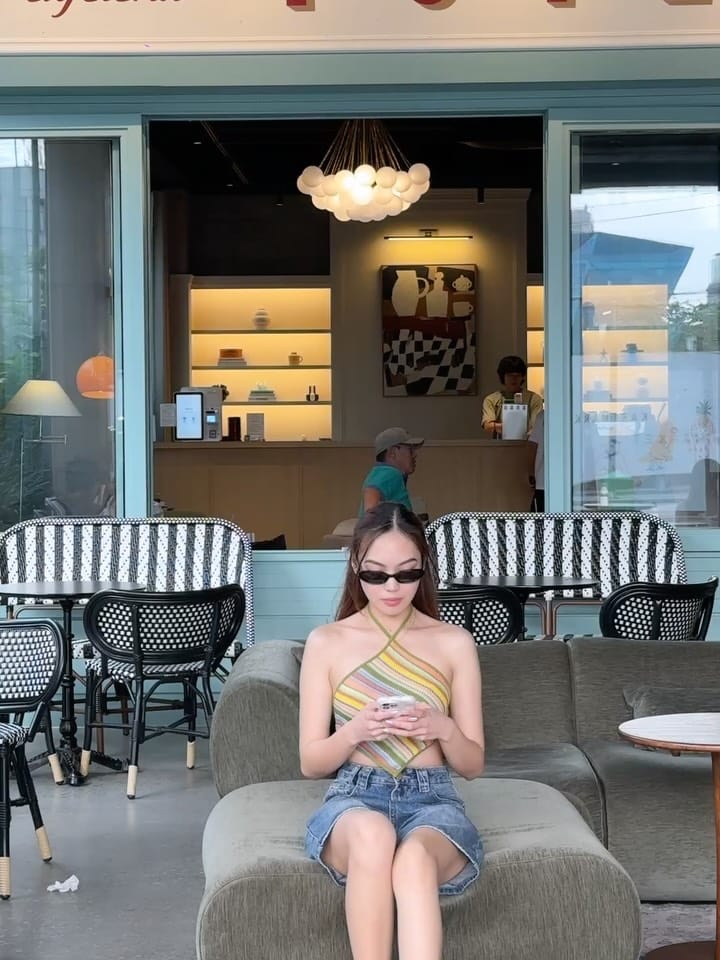 Post 6 by Aubrhie Cindyrelle on Instagram (carousel)
