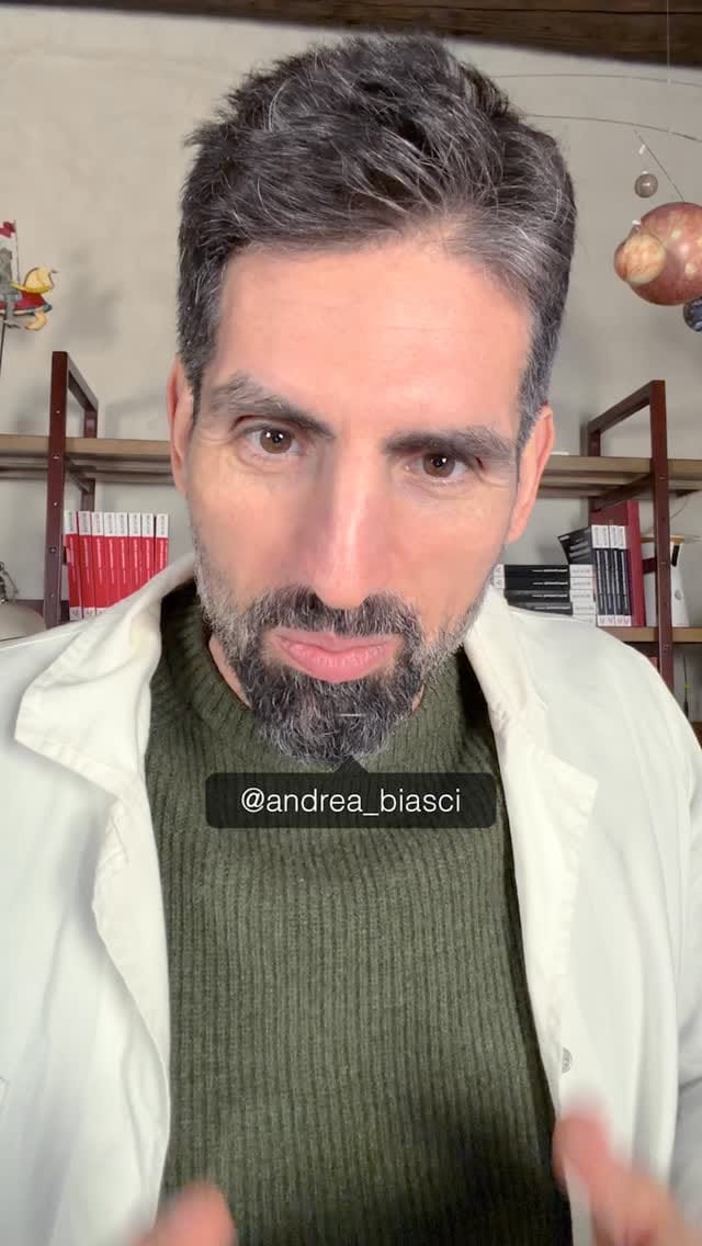 Post 6 by Giulia Rosso - Dott.ssa in Biologia | Yoga teacher on Instagram (video)