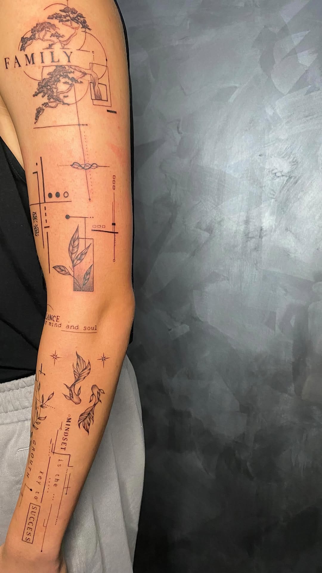 Post 3 by Tattoo- und Piercing Studio Trustinkus | Essen on Instagram (video)