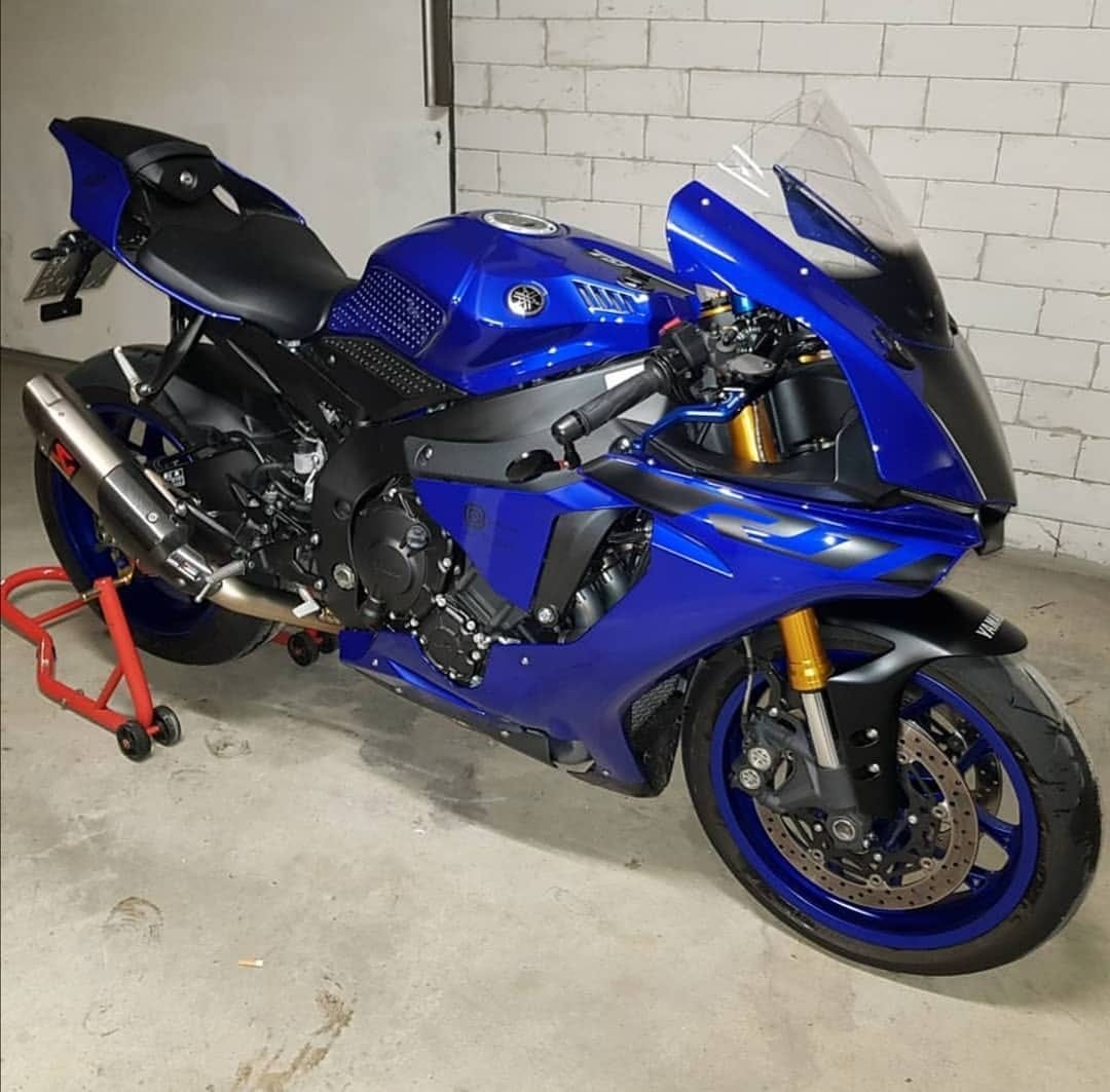 Post 6 by Yamaha R1 RN65 on Instagram (image)
