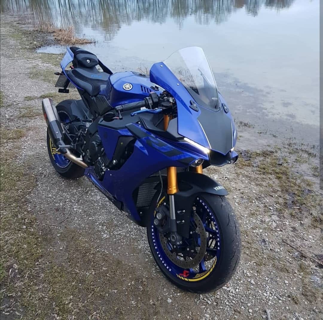 Post 4 by Yamaha R1 RN65 on Instagram (image)