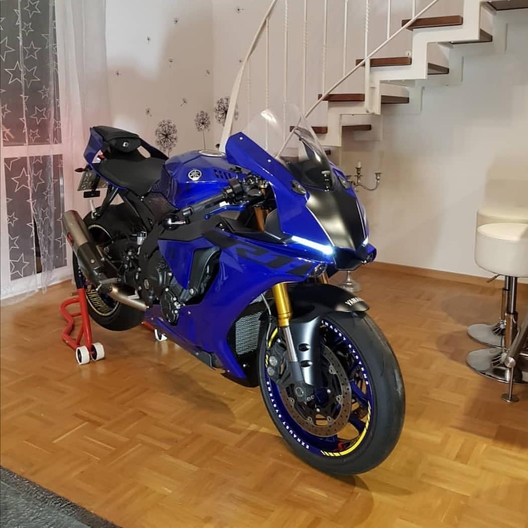 Post 9 by Yamaha R1 RN65 on Instagram (image)