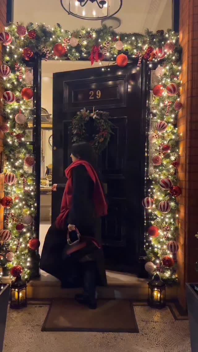 Post 2 by Slava on Instagram (video)