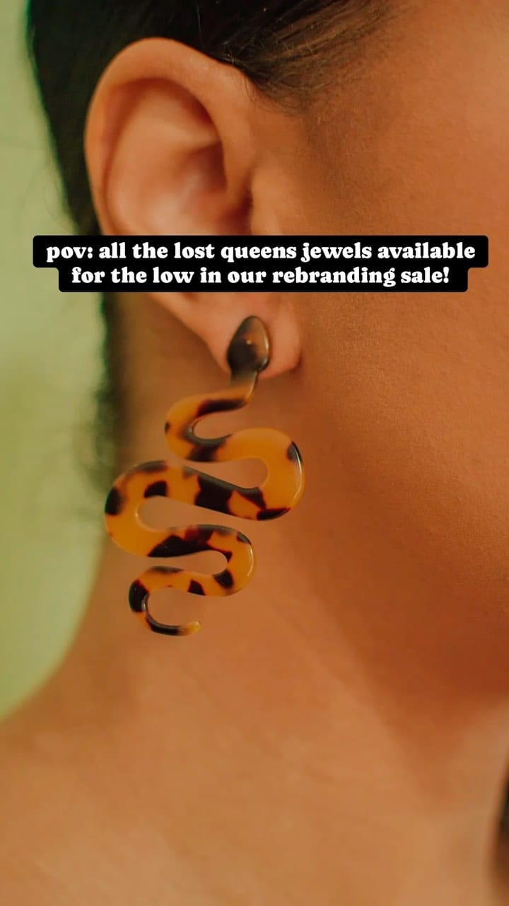 Post 6 by Lost Queens on Instagram (video)
