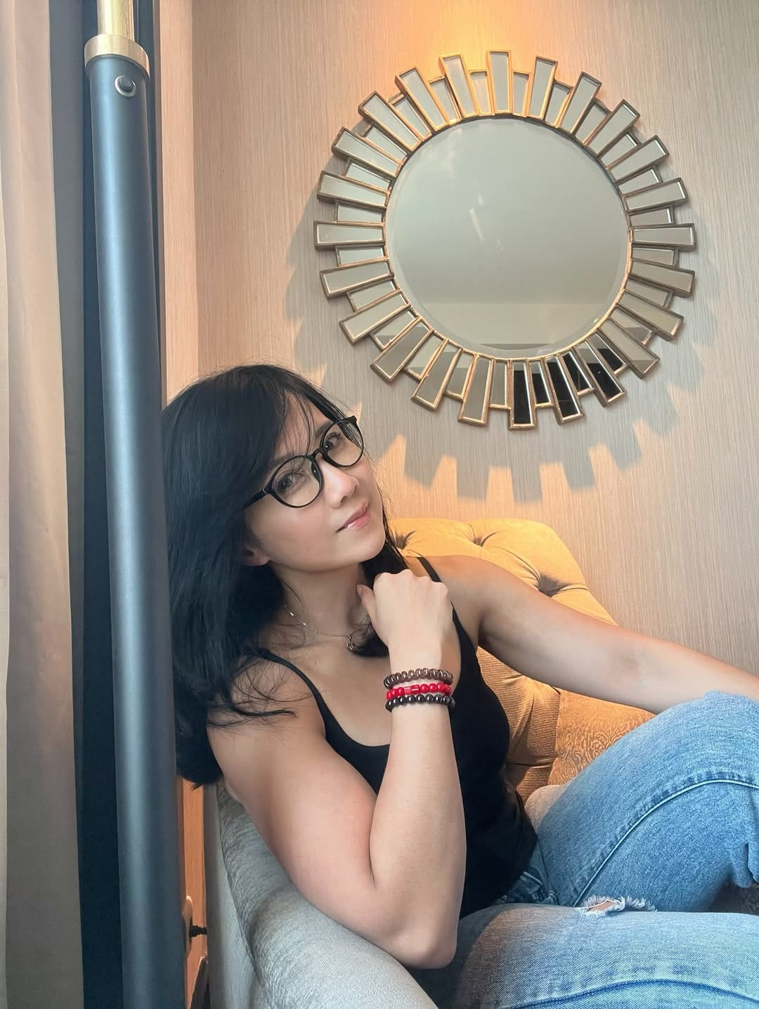 Post 3 by 𝔄𝔫𝔡𝔧𝔞𝔫𝔦 𝔎𝔴𝔢𝔢 🇮🇩 on Instagram (carousel)
