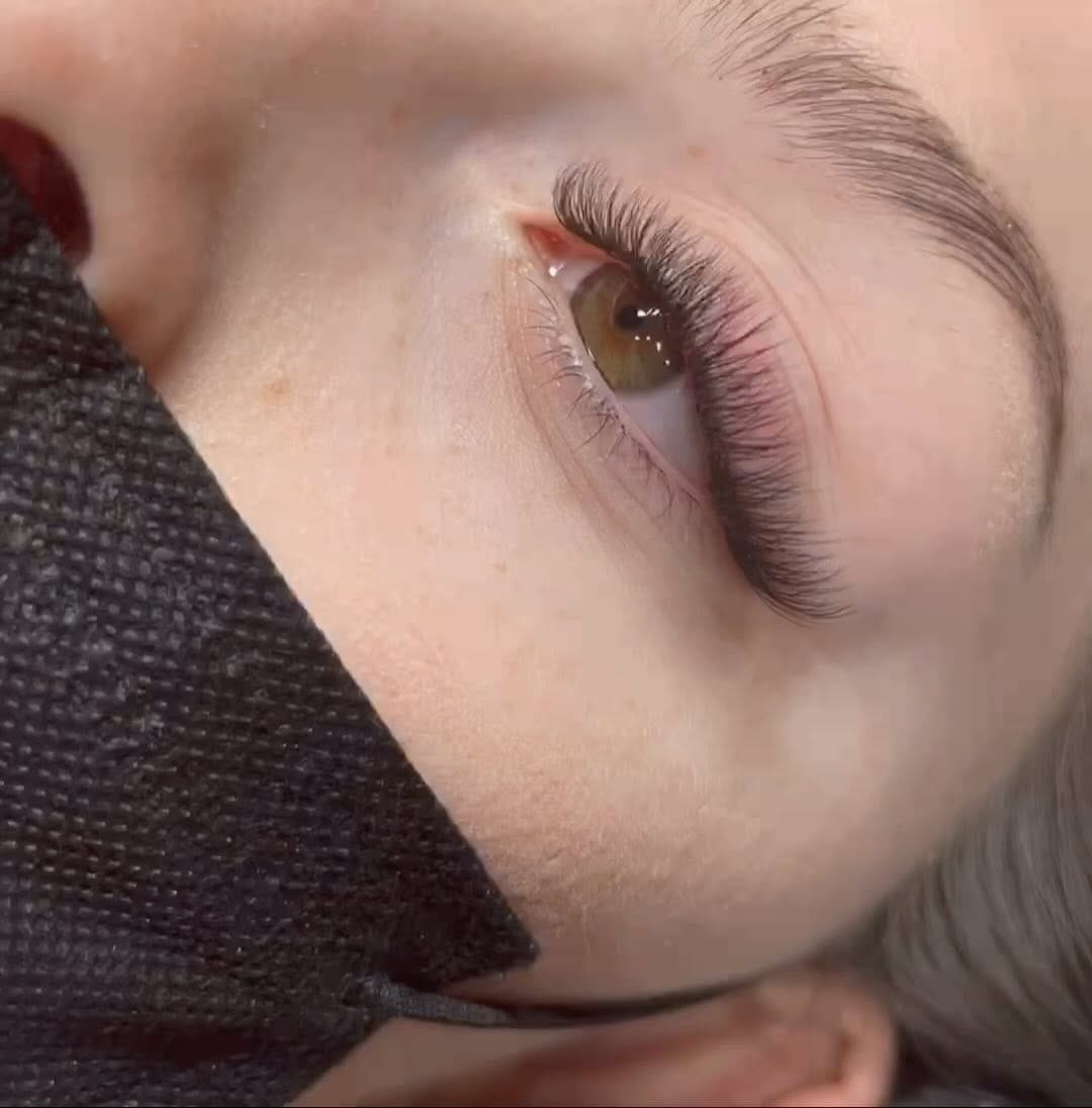 Post 5 by New York Nails on Instagram (video)