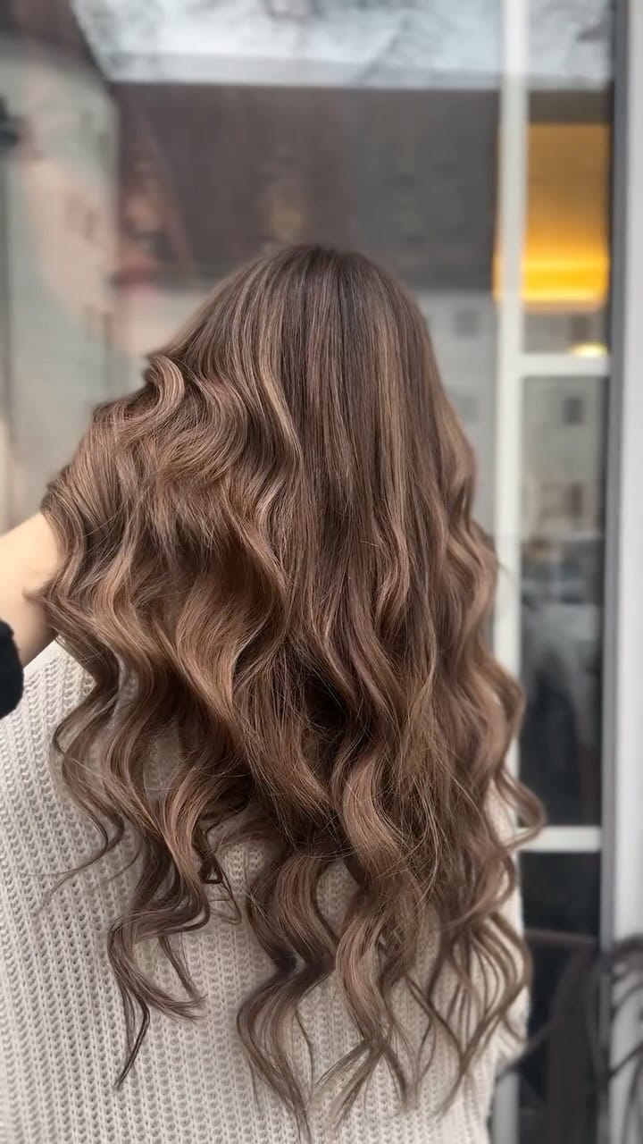 Post 5 by Desinas on Instagram (video)