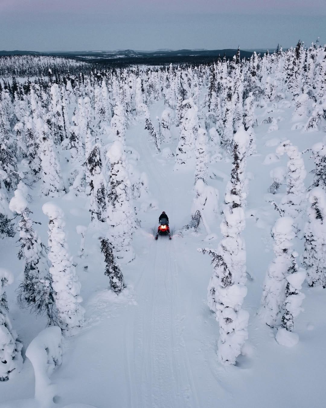 Post 4 by Kristof Schmidt on Instagram (image)