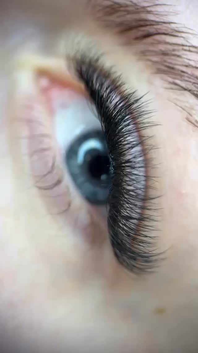Post 9 by Lashstyle & Beauty on Instagram (video)