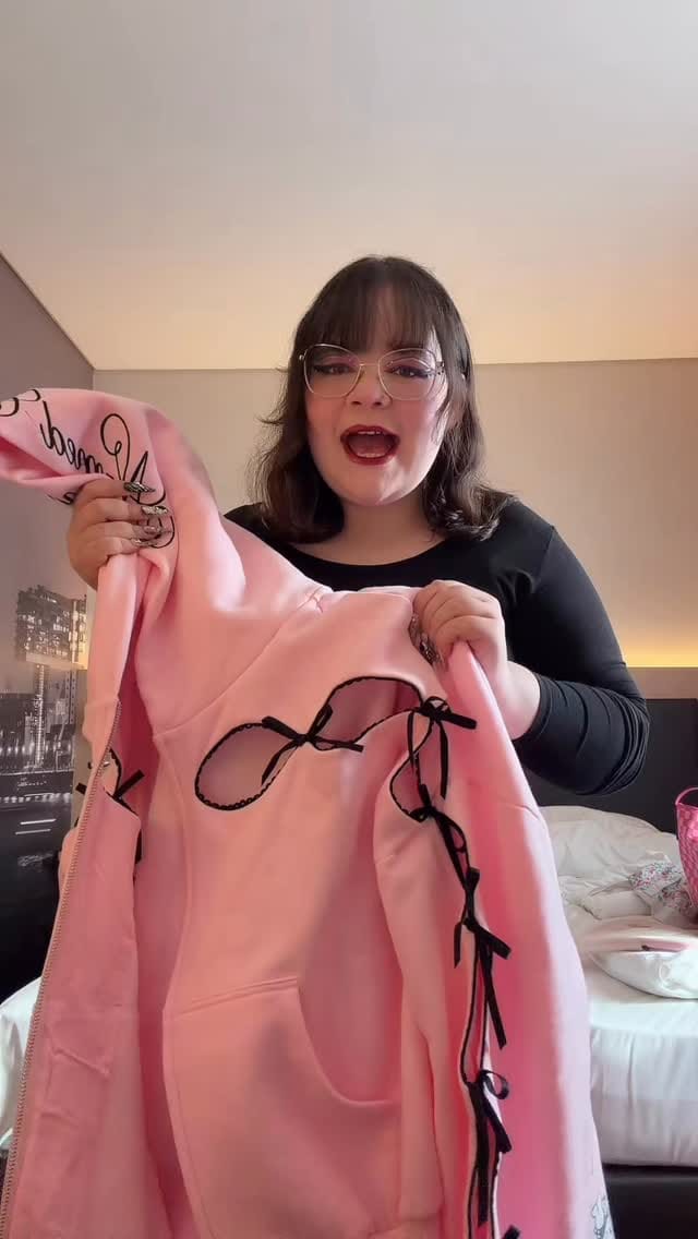 Post 3 by Kristina 🎀 on Instagram (video)