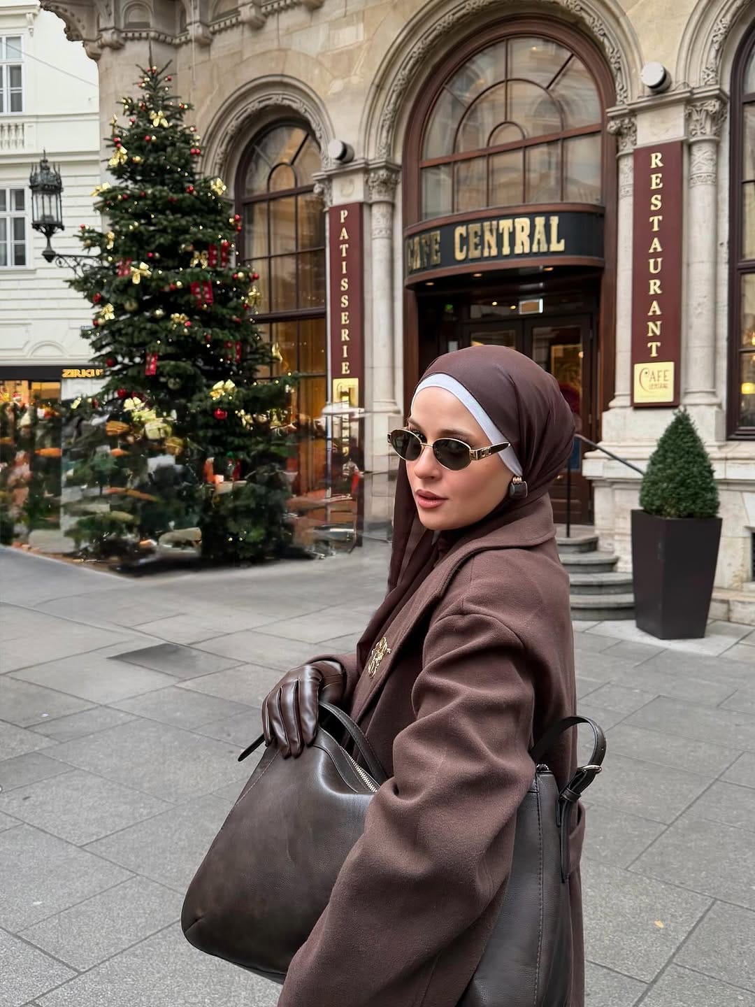 Post 9 by TUGBA KAR on Instagram (carousel)