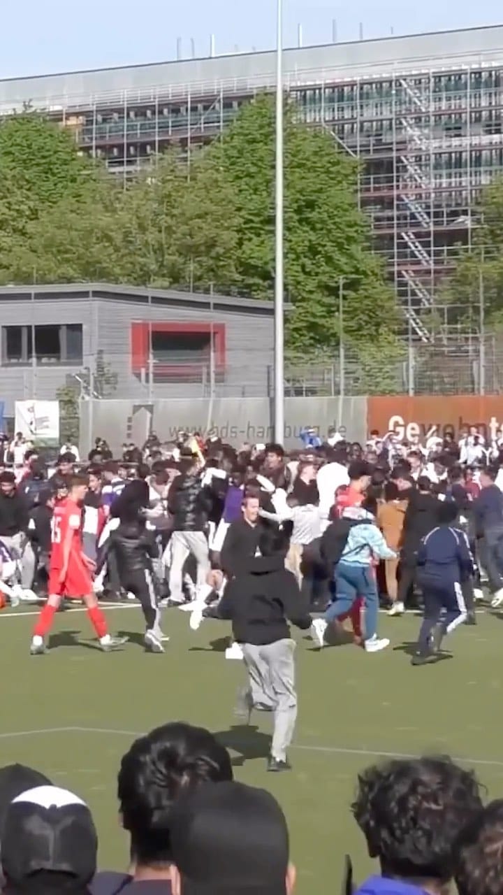 Post 4 by ELBKICK.TV on Instagram (video)