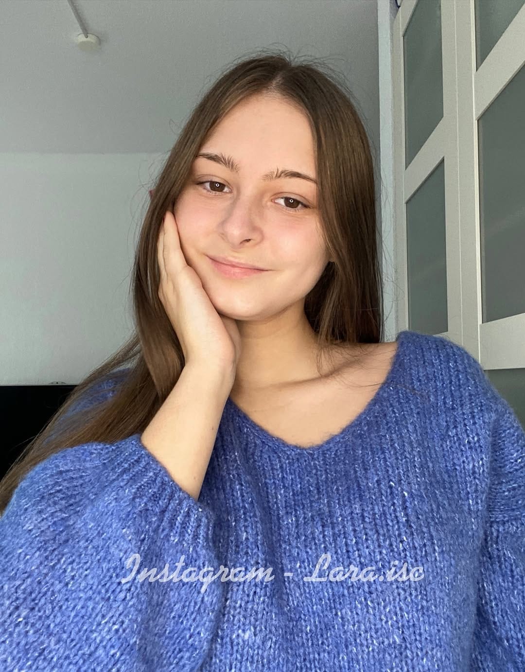 Post 6 by Lara on Instagram (carousel)