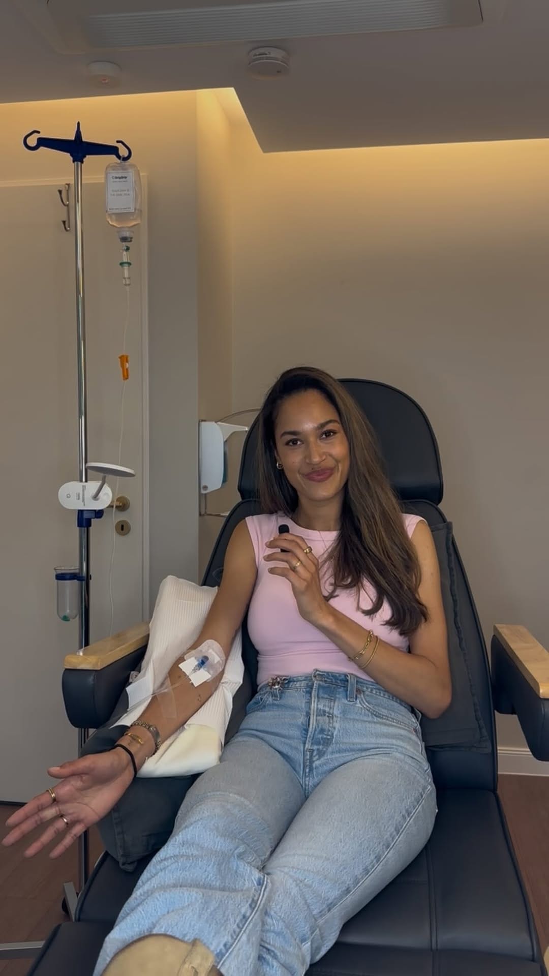 Post 4 by DripDrip IV Therapy Bar on Instagram (video)