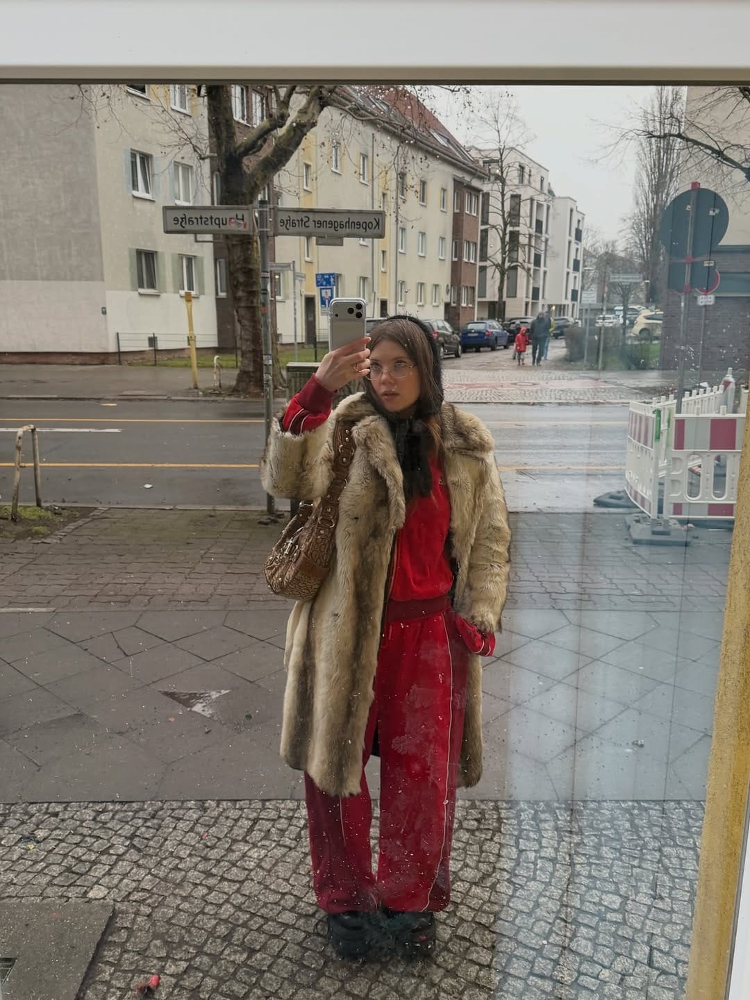 Post 6 by Kate Fantaeva on Instagram (carousel)