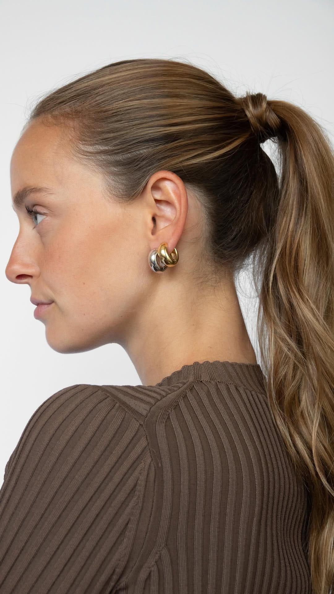 Post 5 by LLR Studios Jewelry on Instagram (video)