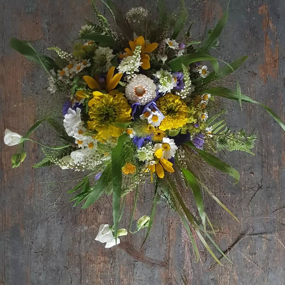 Post 8 by Hanako Flowers on Instagram (image)