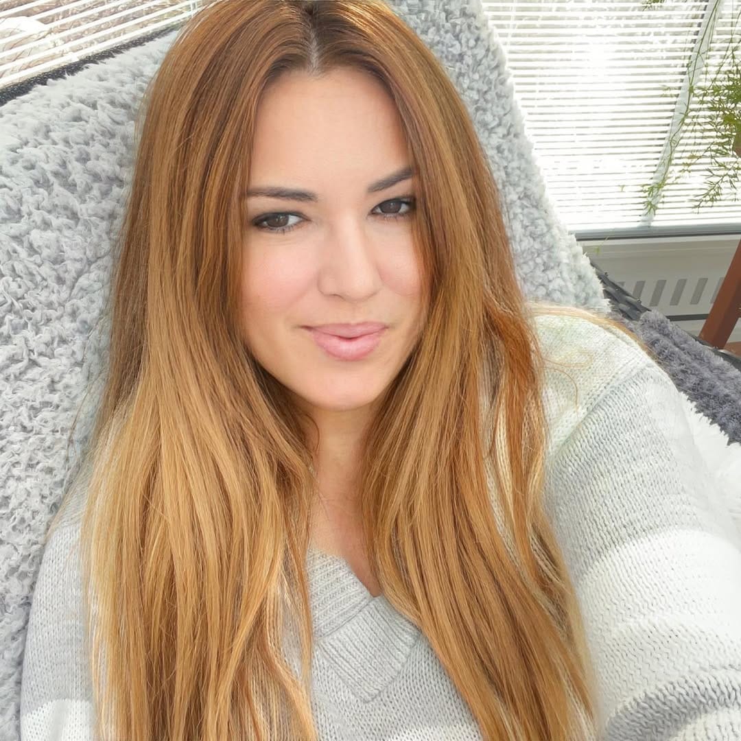 Post 3 by Neida Ferraz on Instagram (image)