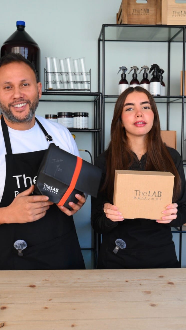 Post 4 by The Lab Perfumes on Instagram (video)
