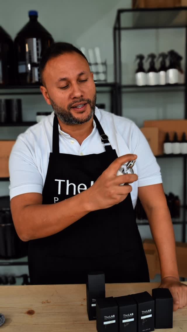 Post 6 by The Lab Perfumes on Instagram (video)