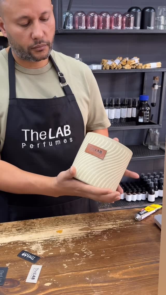 Post 8 by The Lab Perfumes on Instagram (video)