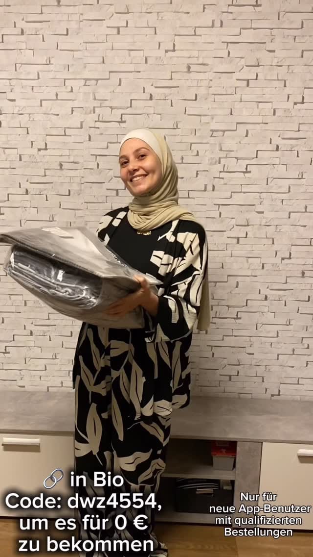 Post 3 by Yara Kalkouch on Instagram (video)
