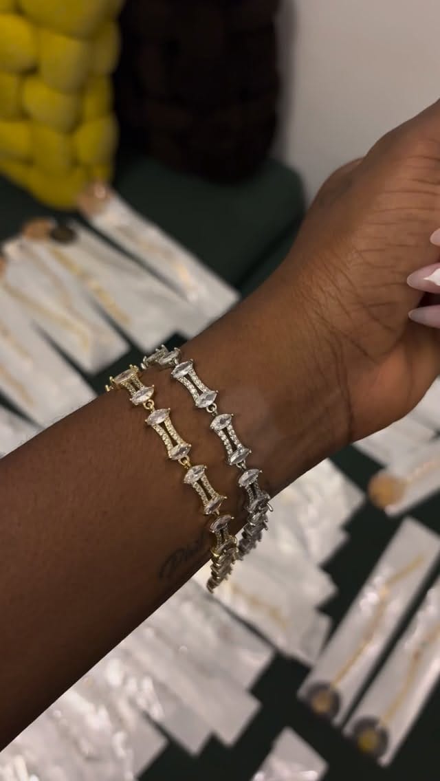 Post 5 by Rees Empire| Jewelry store| Earring| Necklace| Bracelet on Instagram (video)