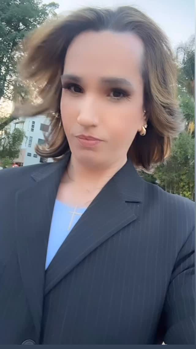 Post 2 by SOPHIA KONIG on Instagram (video)