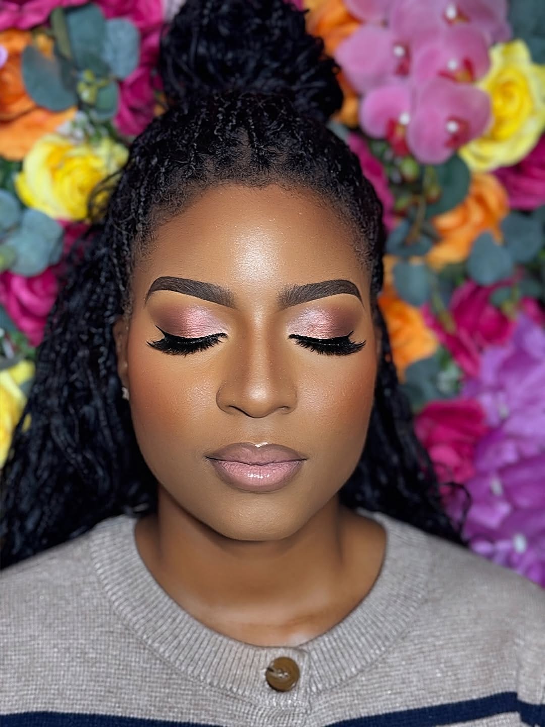 Post 2 by QUEEN| PROFESSIONAL MAKEUP ARTIST on Instagram (carousel)