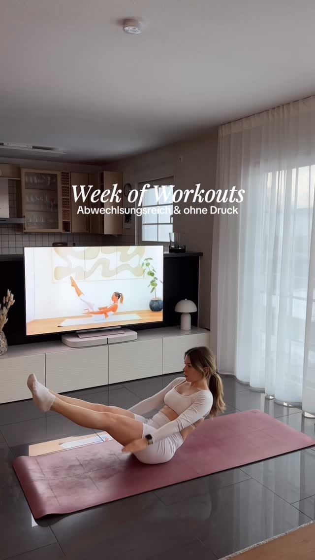Post 2 by Rebecca 🎀 on Instagram (video)
