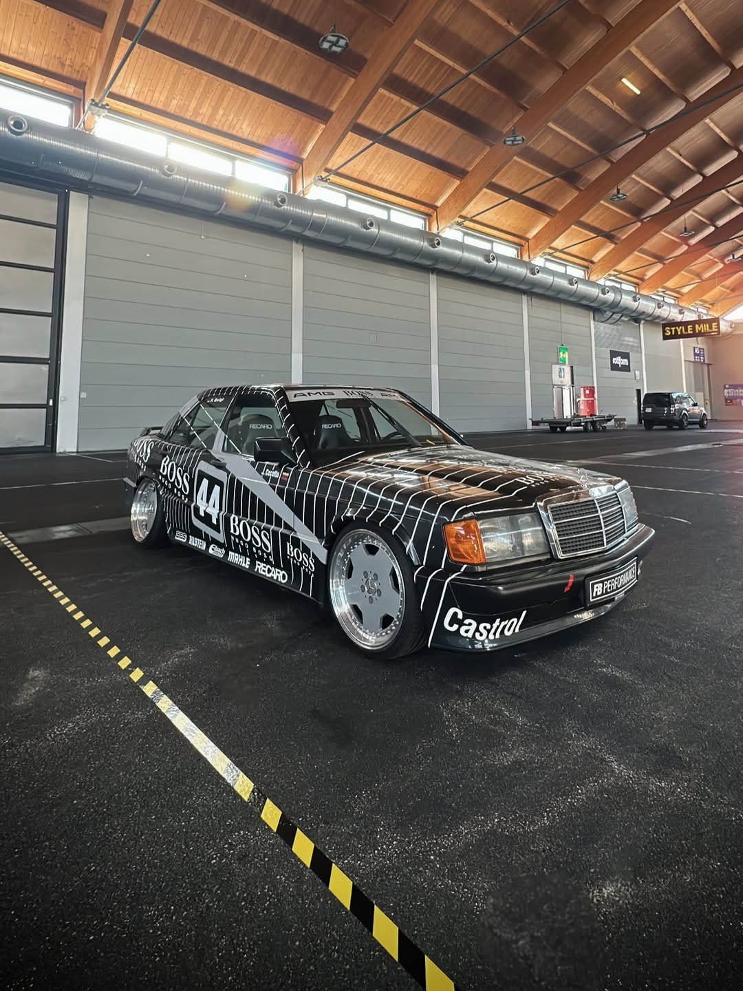 Post 4 by Felix Beigl on Instagram (carousel)