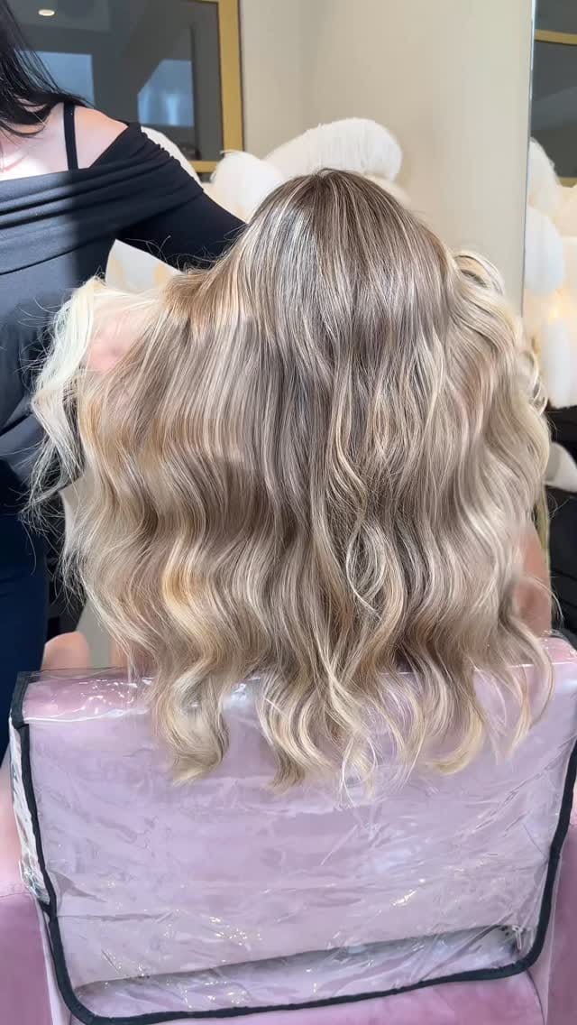 Post 8 by Hydrafacial | Hair | Lashes | Massage | DÜSSELDORF on Instagram (video)